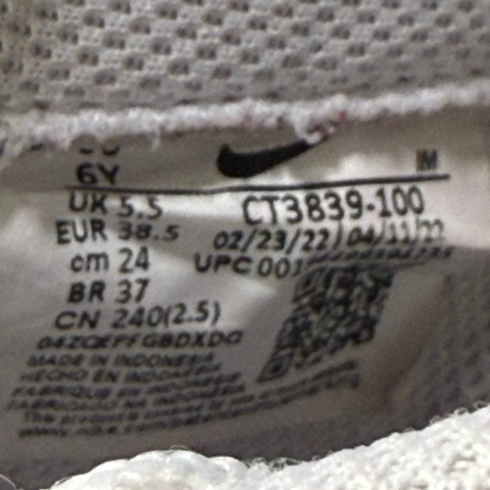 Nike Air Force One size 6Y